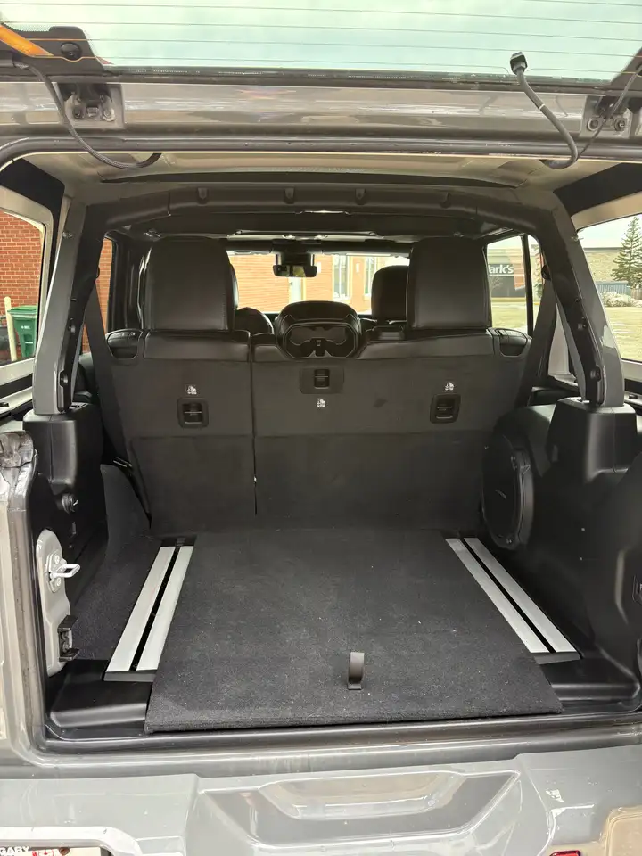 Jeep Wrangler снимка Jeep Wrangler