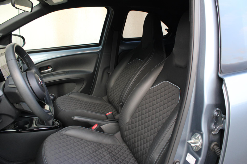 Toyota Aygo X 1.0 VVT-i MT Premium / CAMERA / ADAPT CRUISE / 18" — photo 10