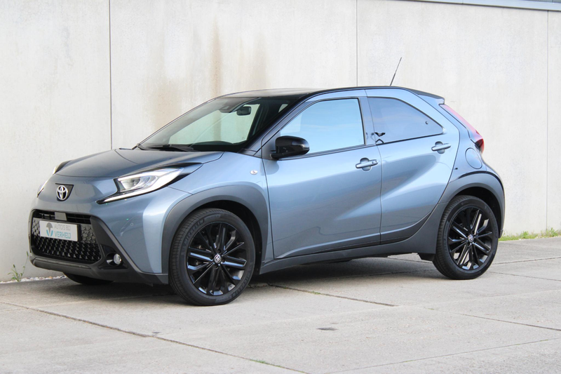Toyota Aygo X 1.0 VVT-i MT Premium / CAMERA / ADAPT CRUISE / 18" — photo 16