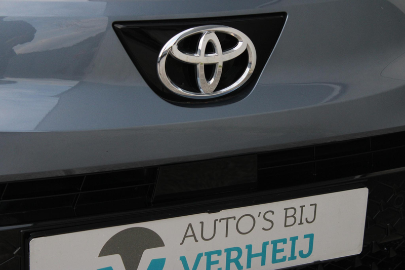 Toyota Aygo X 1.0 VVT-i MT Premium / CAMERA / ADAPT CRUISE / 18" — photo 23