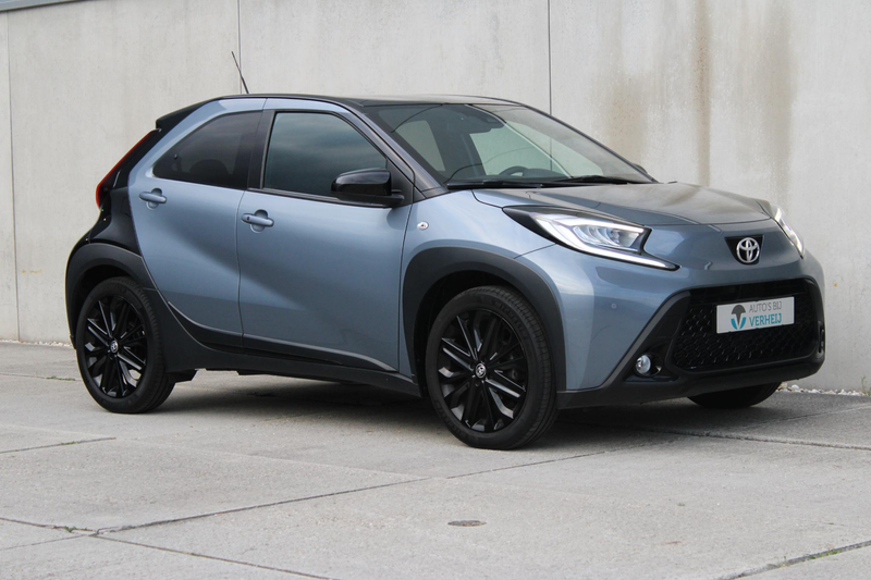 Toyota Aygo X 1.0 VVT-i MT Premium / CAMERA / ADAPT CRUISE / 18" — photo 6