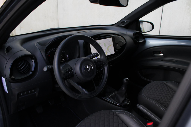 Toyota Aygo X 1.0 VVT-i MT Premium / CAMERA / ADAPT CRUISE / 18" — photo 8