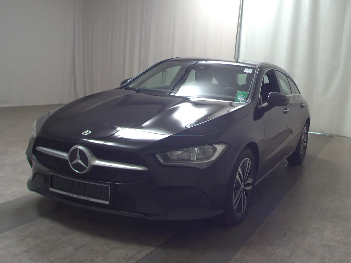 Mercedes-Benz CLA 180 SB d Navi MBUX RfK Shz Tempomat Schwarz - 2