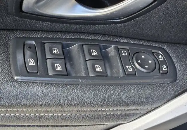 Renault Megane view 11