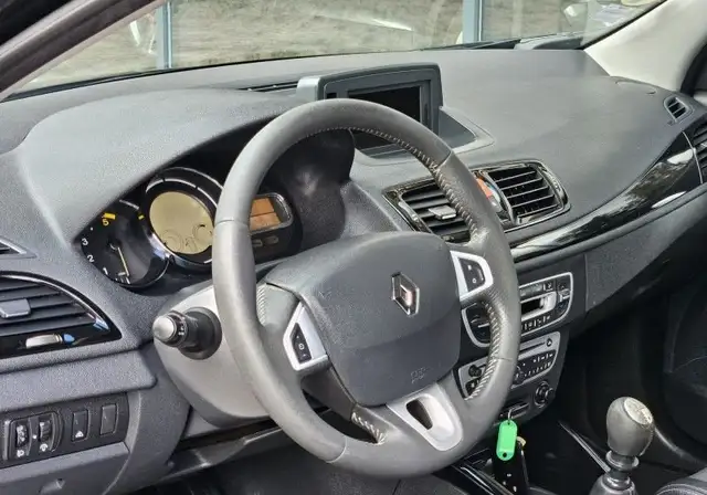 Renault Megane view 10
