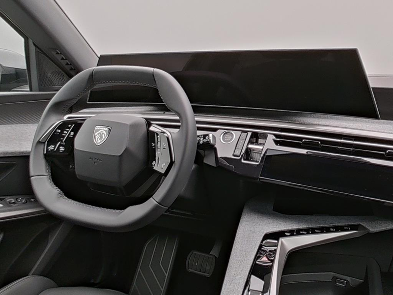 Peugeot 5008 Allure Plug-In Hybrid 225 e-DSC7 — photo 13