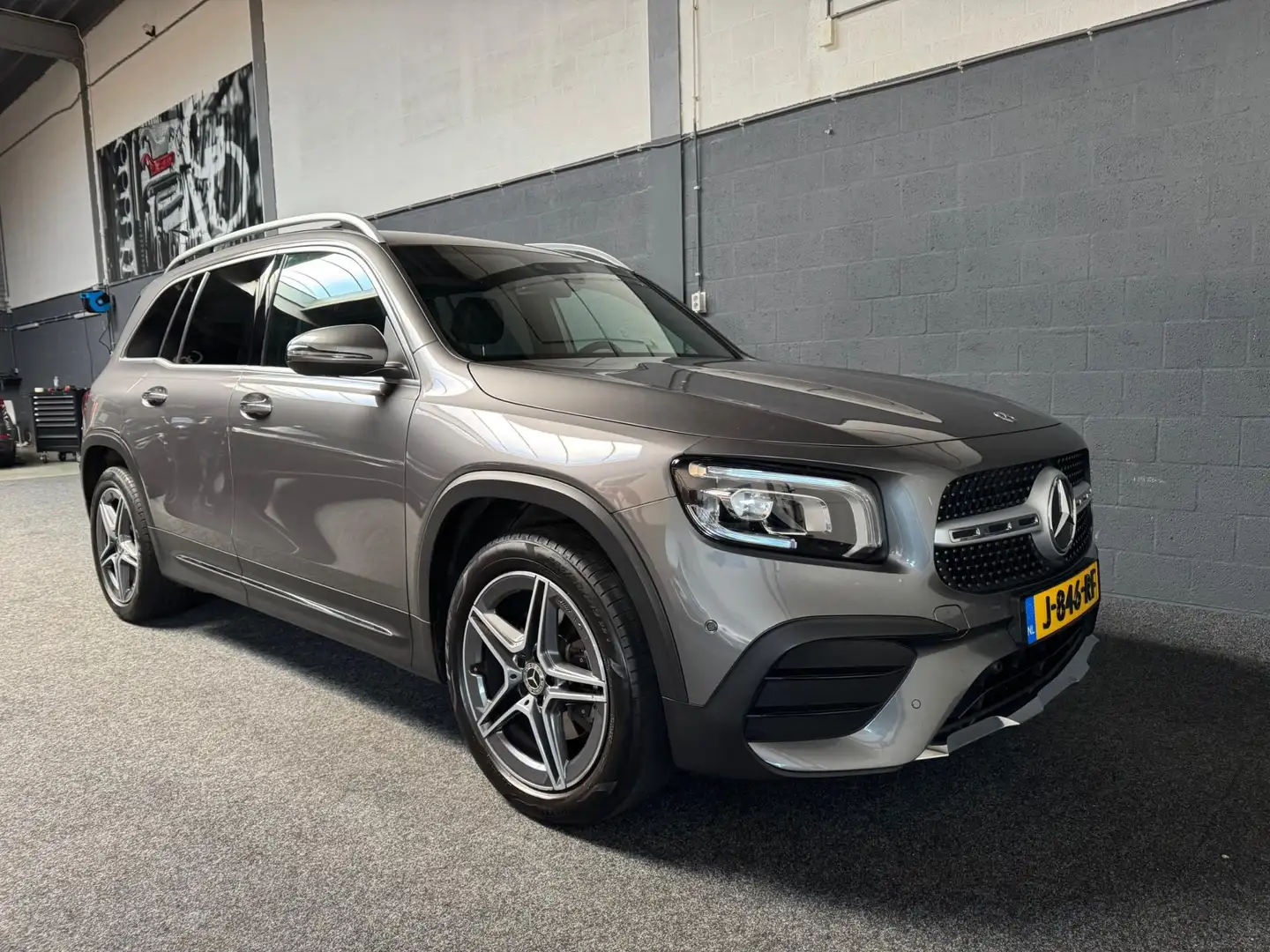 Mercedes-Benz GLB 180 d Premium, AMG, Sfeer, Keyless, Burmester Gris - 2