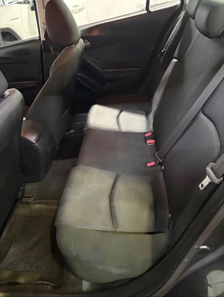 Mazda 3 снимка Mazda 3