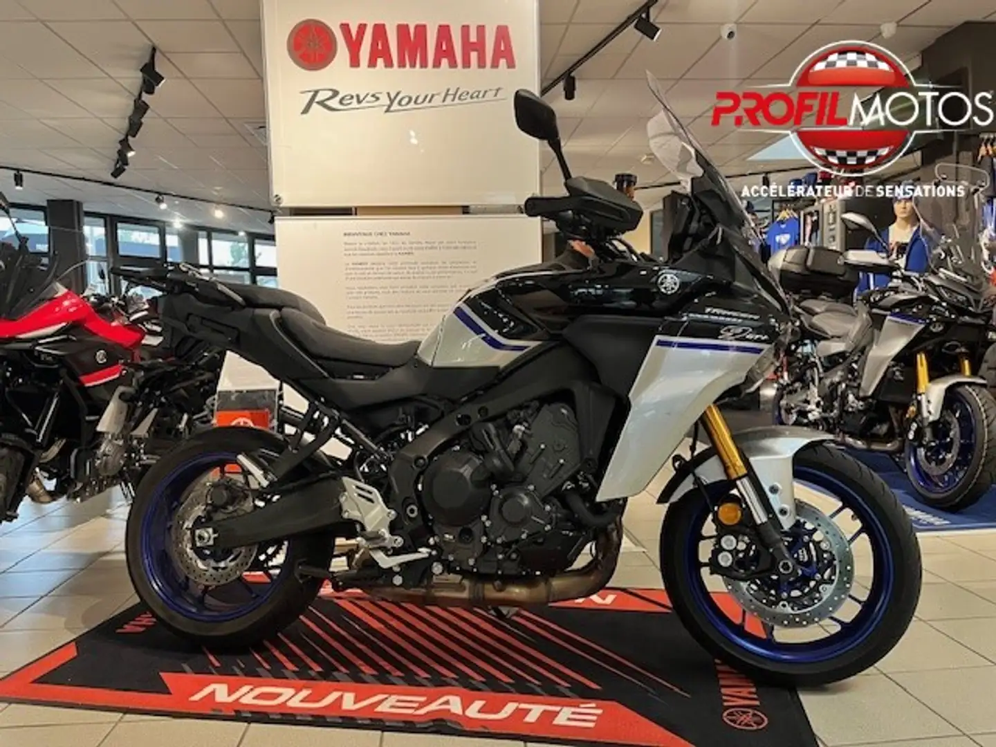 Yamaha Tracer 9 GT Gris - 1