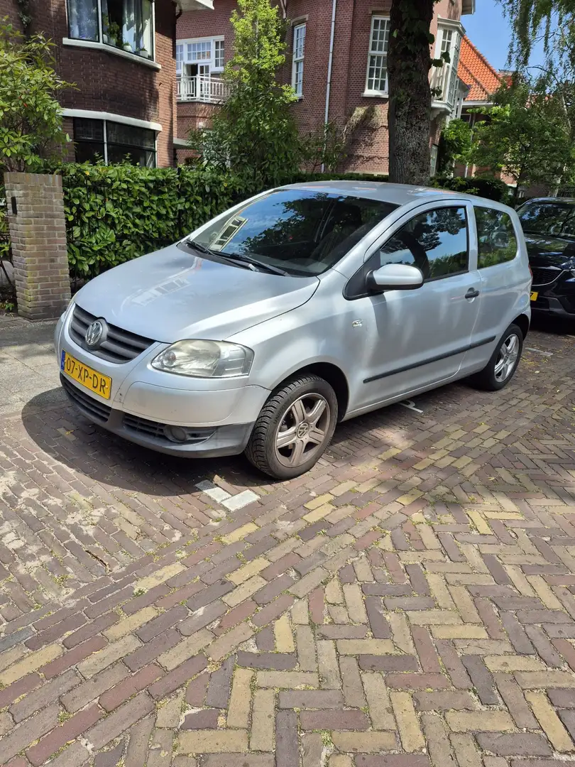 Volkswagen Fox 1.2 Trendline Grijs - 1