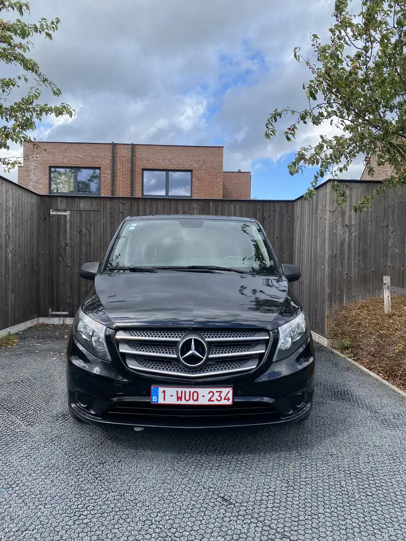 Mercedes-Benz Vito 114 zwart met velgen - 2