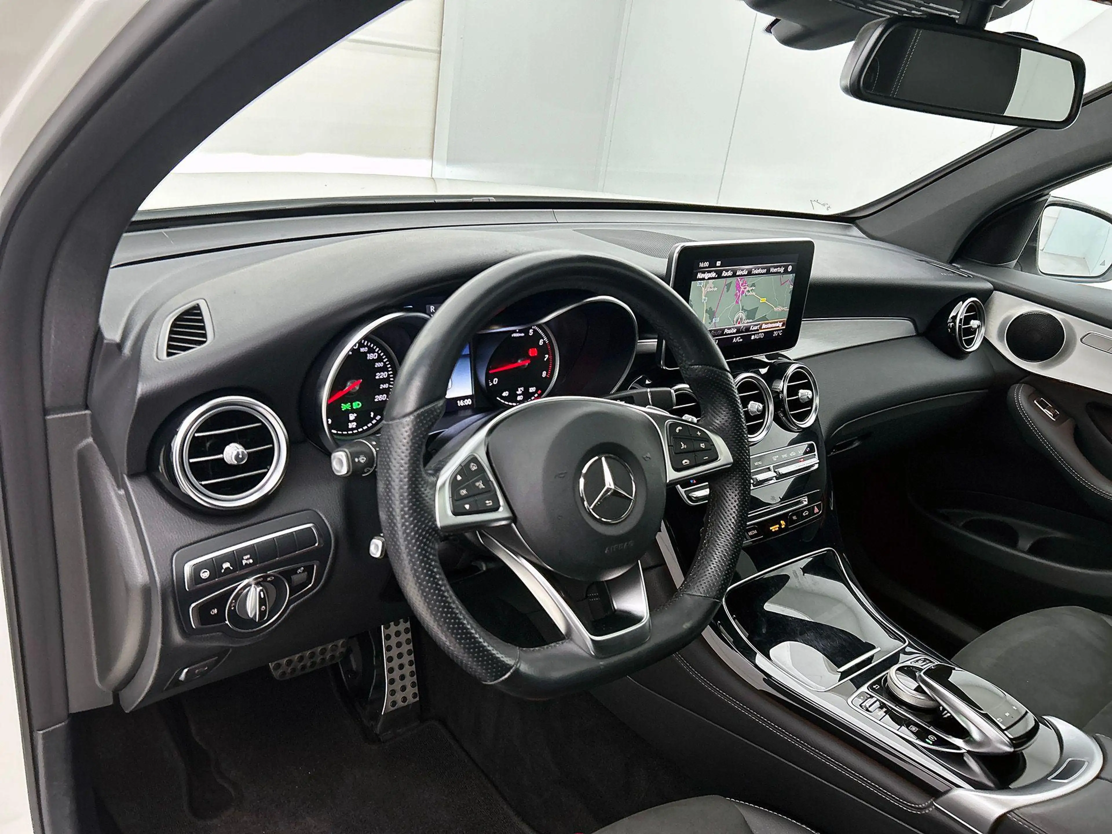 Mercedes-Benz GLC 250 4MATIC Coupé AMG Line | Verwarmde Zetels | Achteru — photo 8