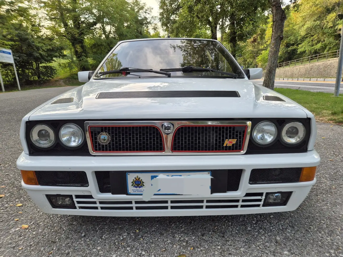 Lancia Delta 2.0 16v HF Integrale cat. Белый - 1
