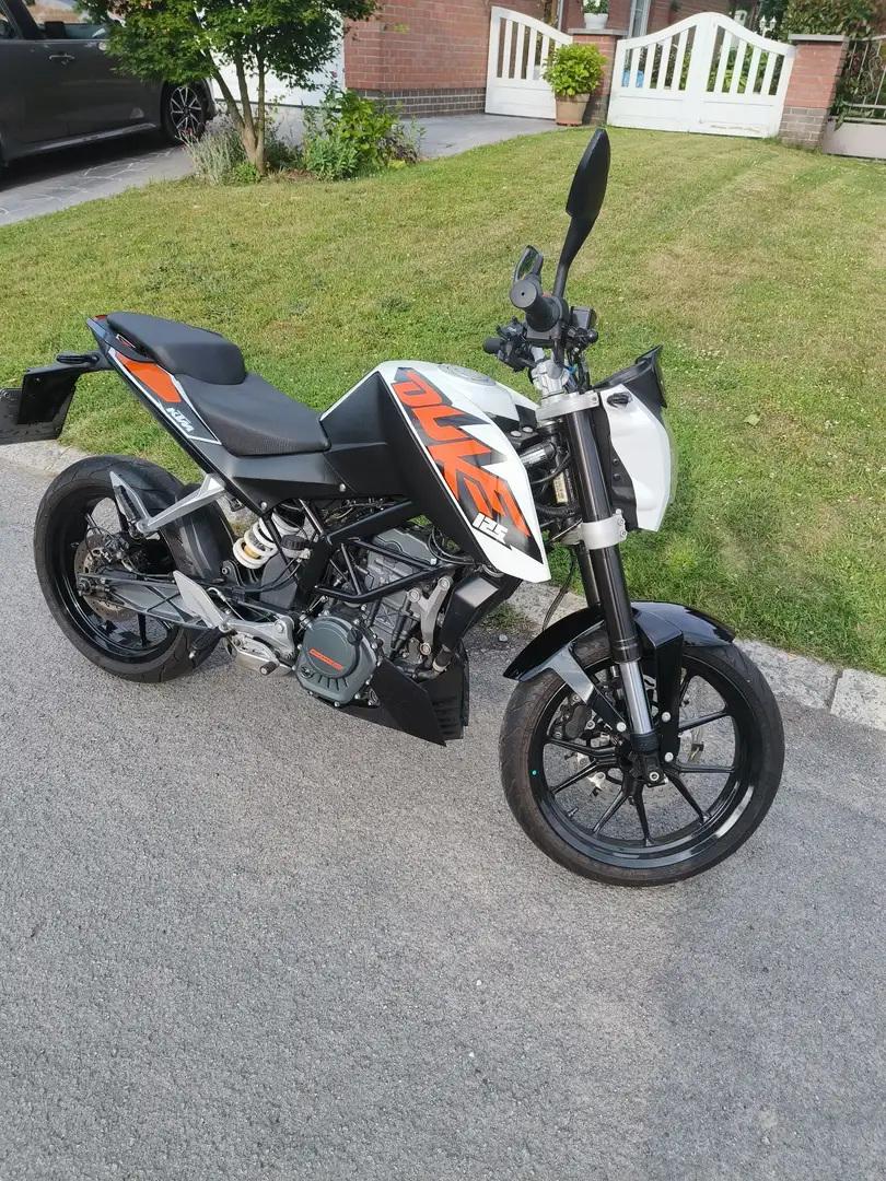 KTM 125 Duke Blanc - 1