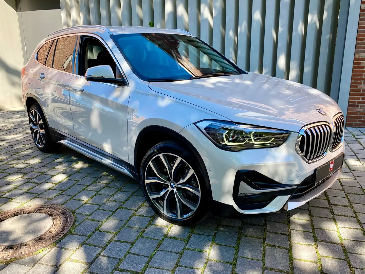 BMW X1 sDrive 18 d xLine - KAMERA - HUD - LEDER - LED Bianco - 2