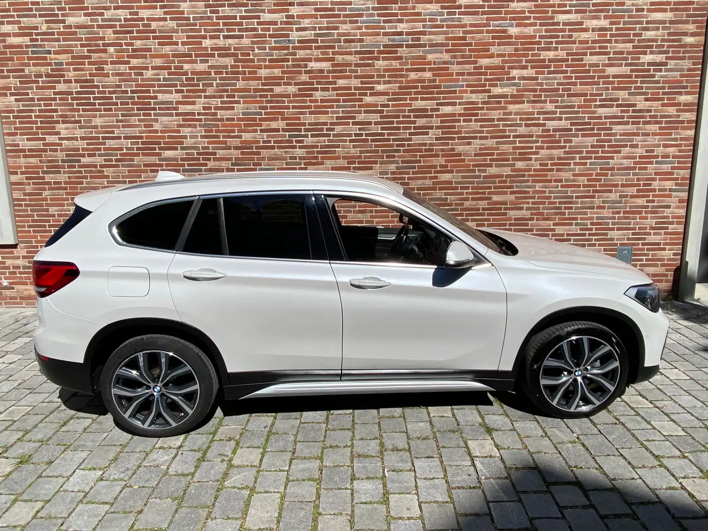 BMW X1 sDrive 18 d xLine - KAMERA - HUD - LEDER - LED Bianco - 1