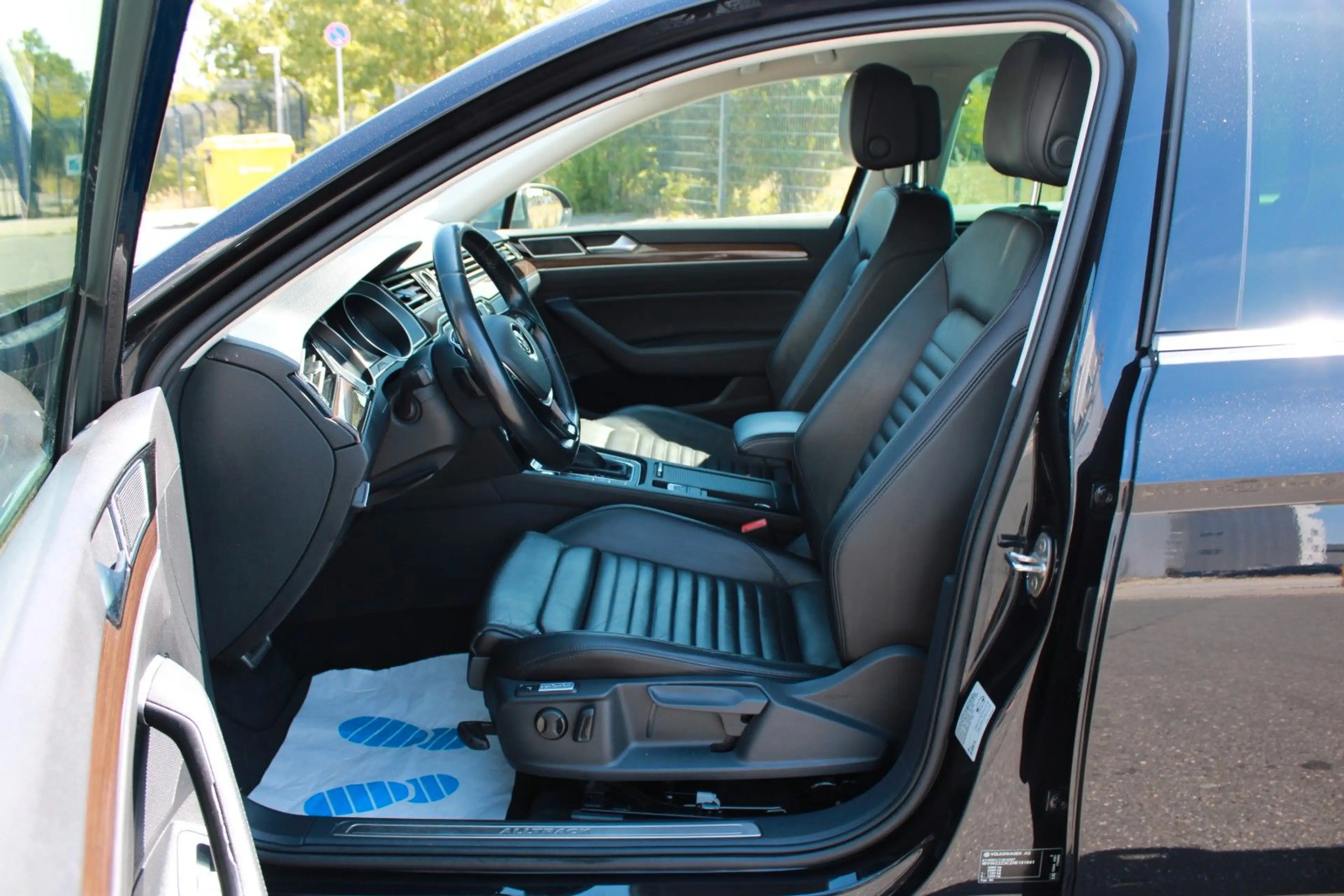 Volkswagen Passat Alltrack LED Leder Kamera ACC 18"Alu — photo 12