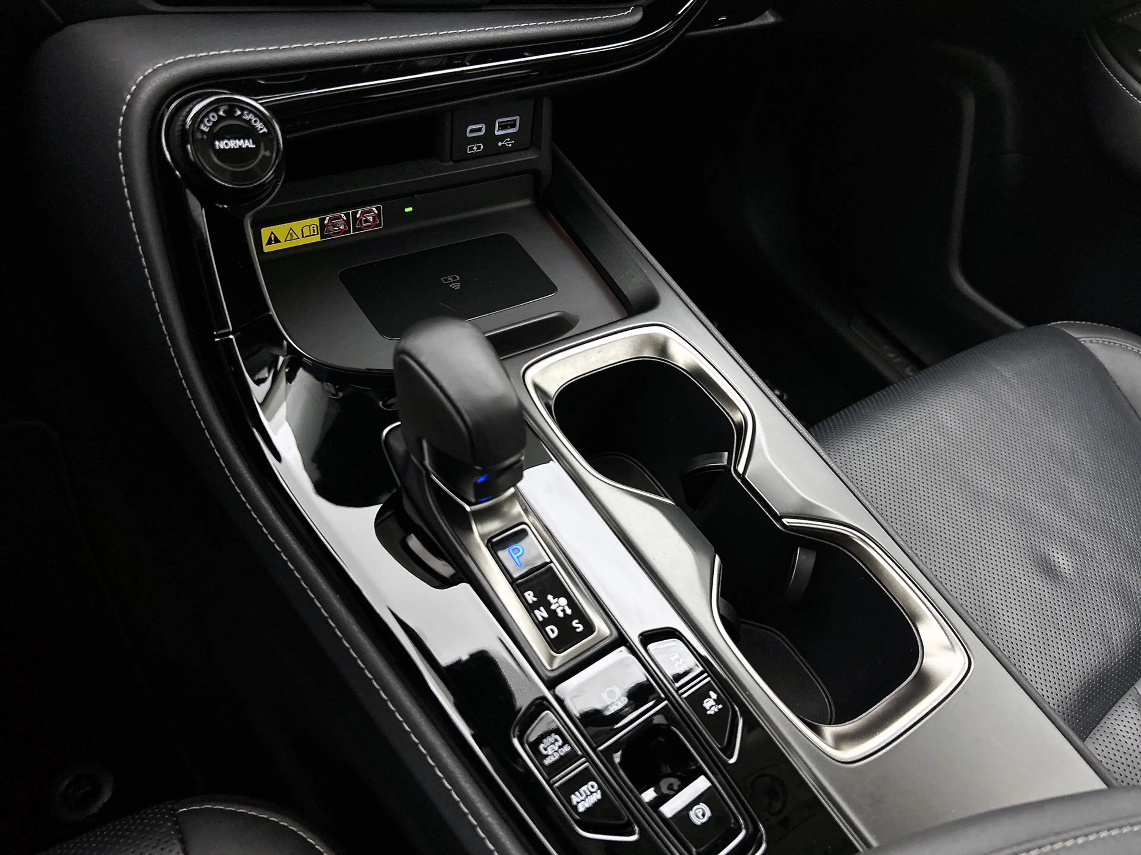 Lexus NX 450h+ AWD Executive Line | Premium uitgevoerd | Elektris — photo 12