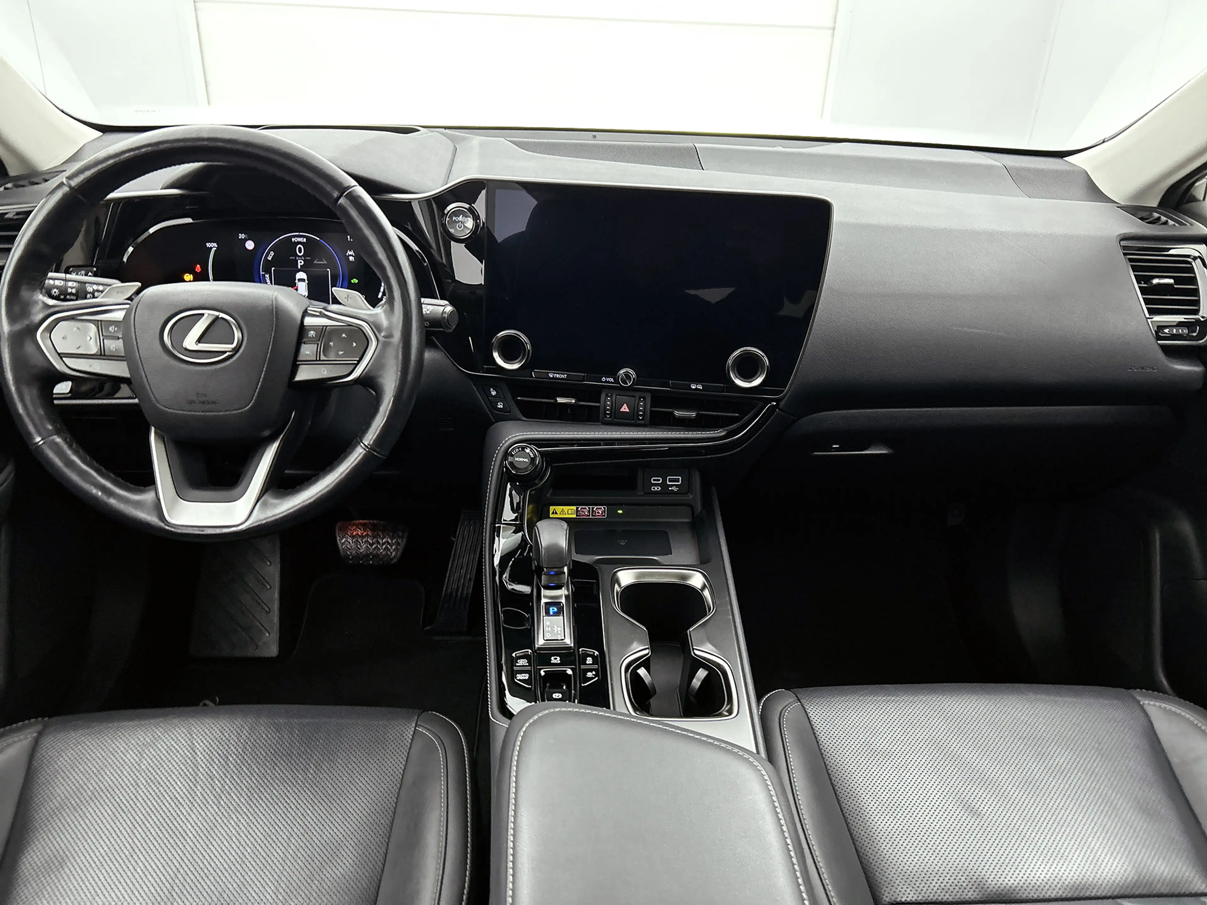 Lexus NX 450h+ AWD Executive Line | Premium uitgevoerd | Elektris — photo 5