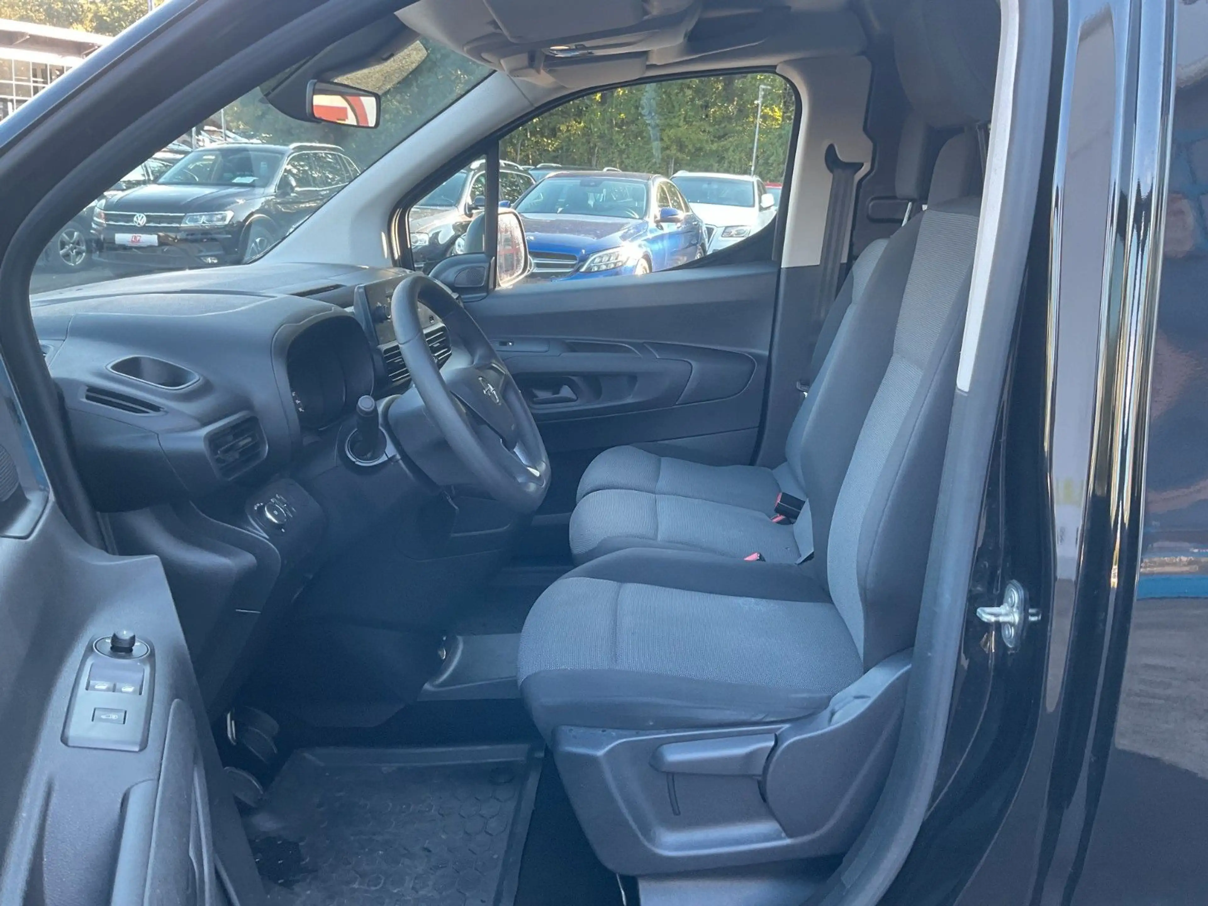 Opel Combo 1.5 D erhöhte Nutzlast XL AHK 1.Hand — photo 9