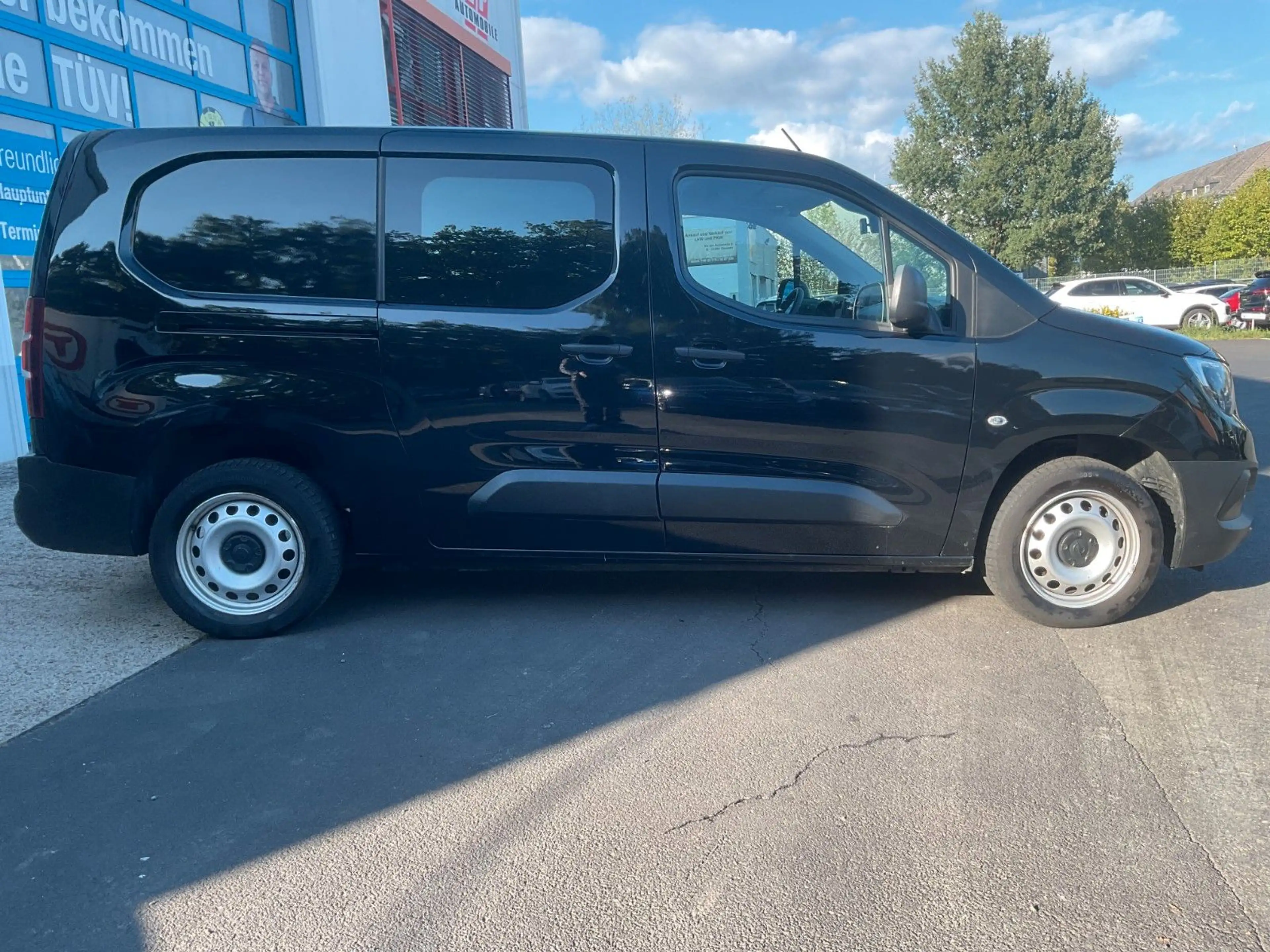 Opel Combo 1.5 D erhöhte Nutzlast XL AHK 1.Hand — photo 4