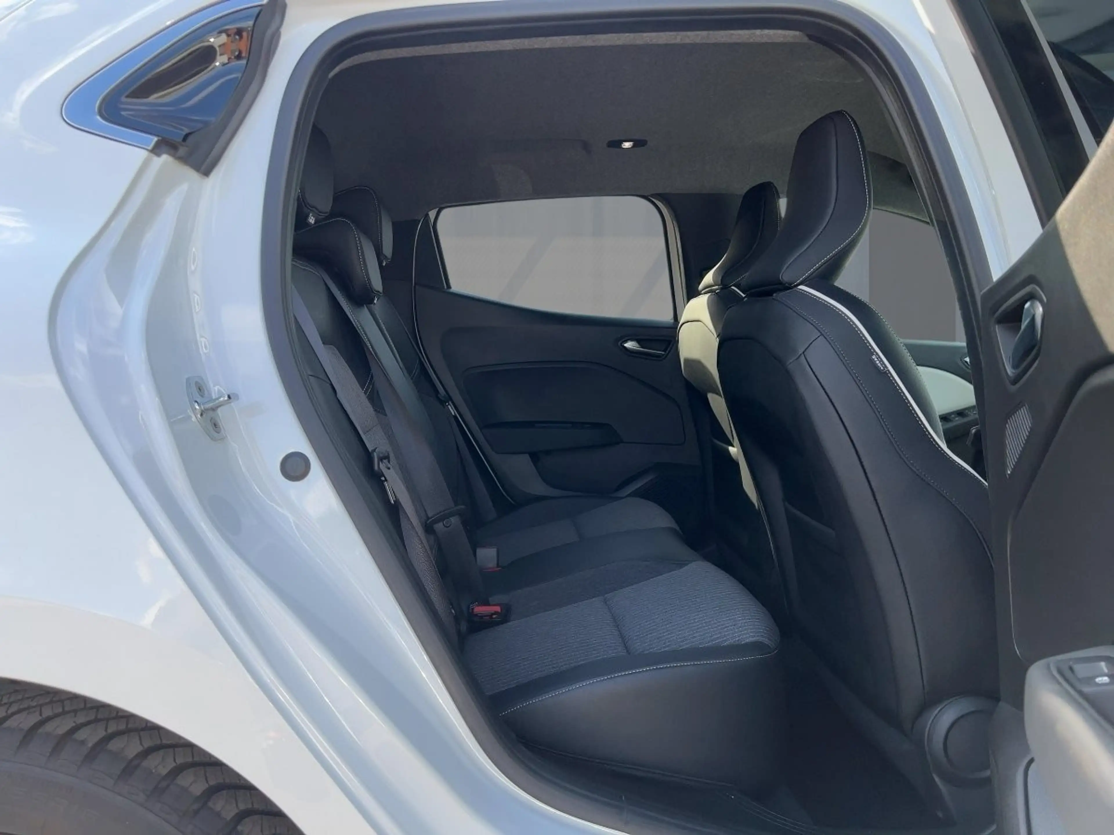 Renault Clio TECHNO TCe 90 SELBSTPARKEND — photo 9