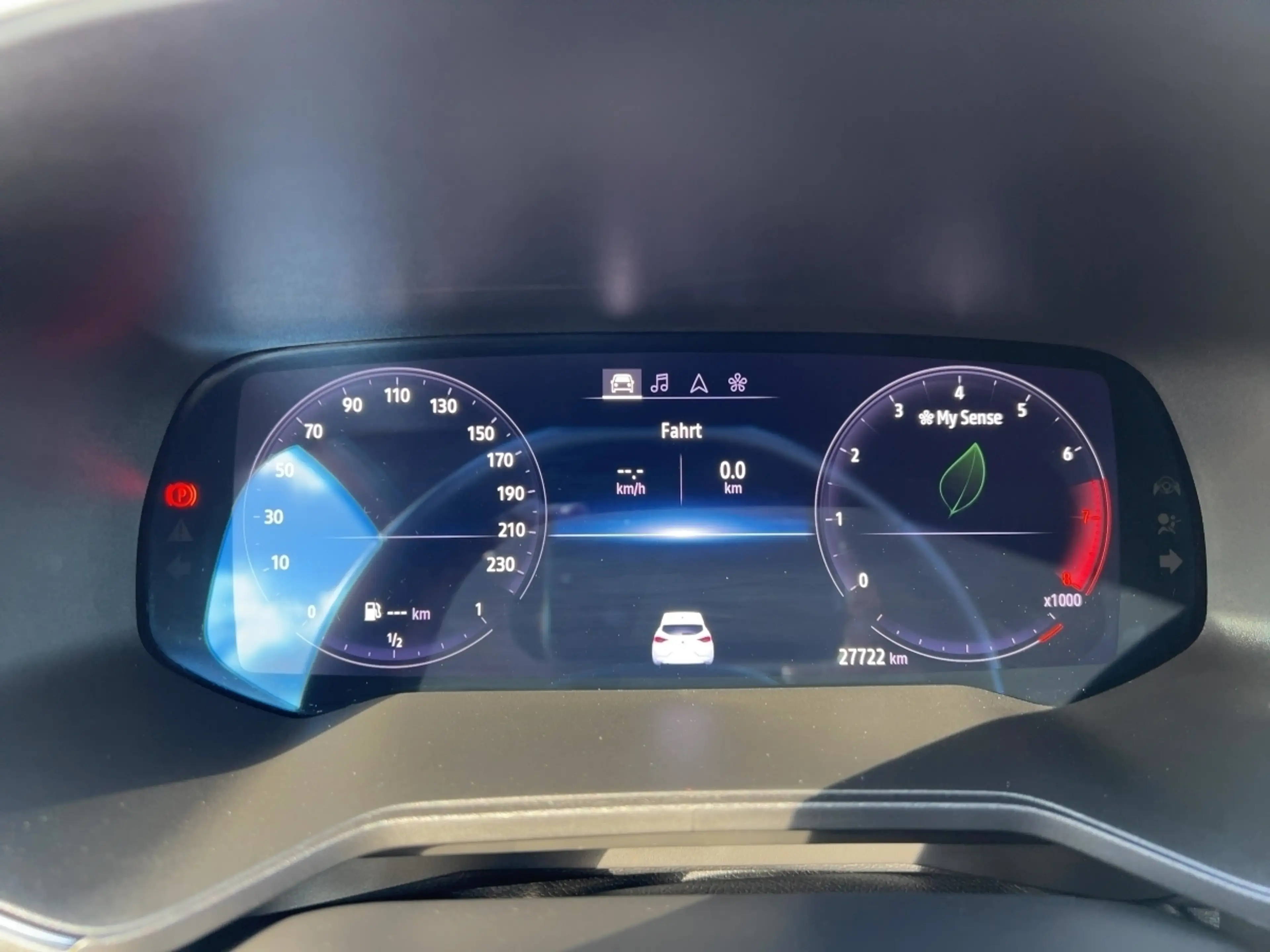 Renault Clio TECHNO TCe 90 SELBSTPARKEND — photo 13