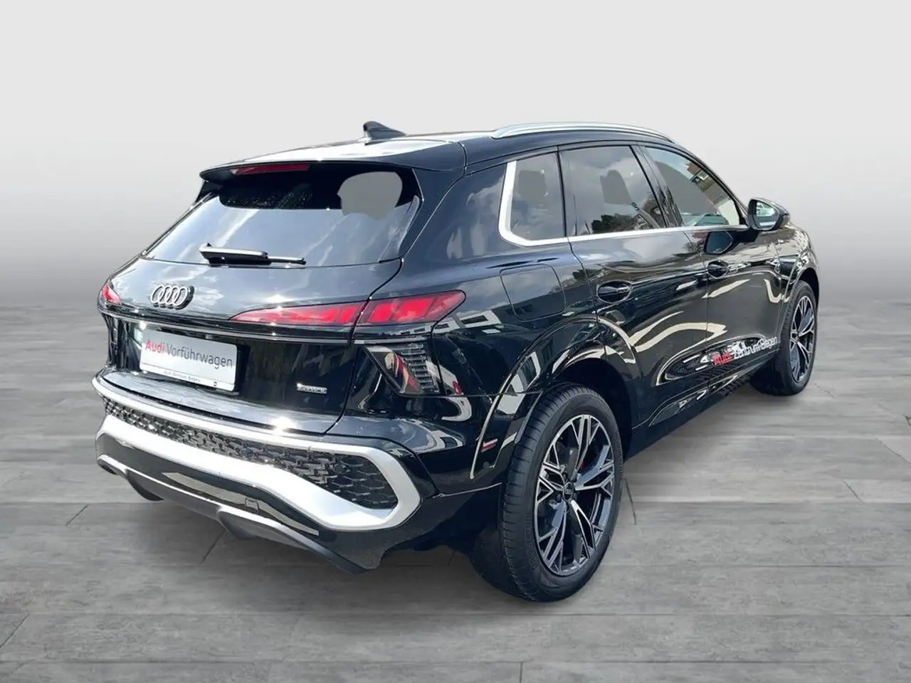 Audi Q3 TFSI quattro AHK*S-LINE*TECH PRO*MATRIX* 7