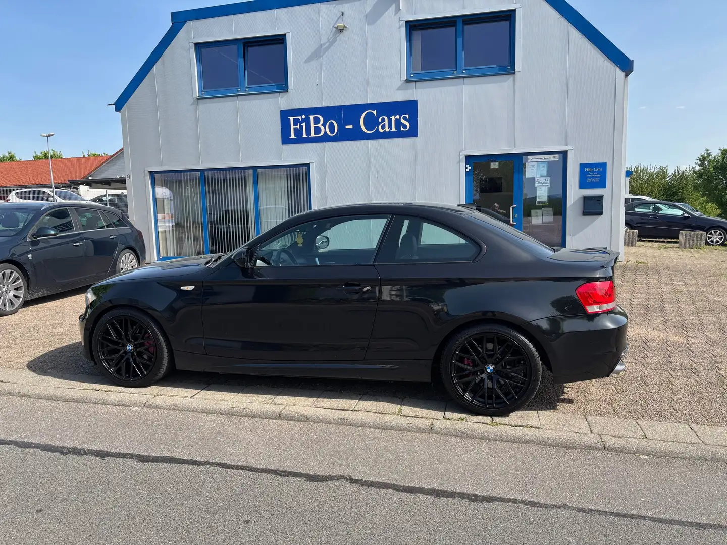 BMW 118 118d M-Paket TOP-Zustand Zwart - 1