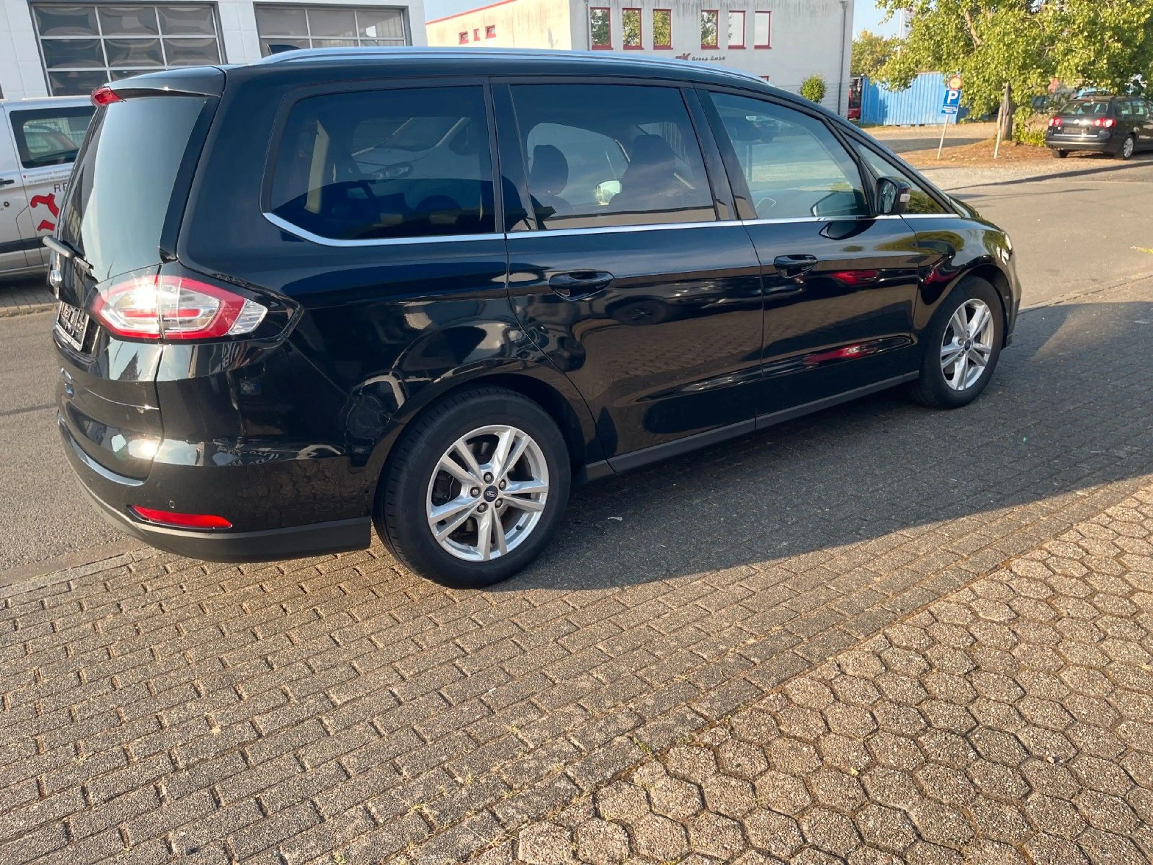 Ford Galaxy Titanium — photo 5