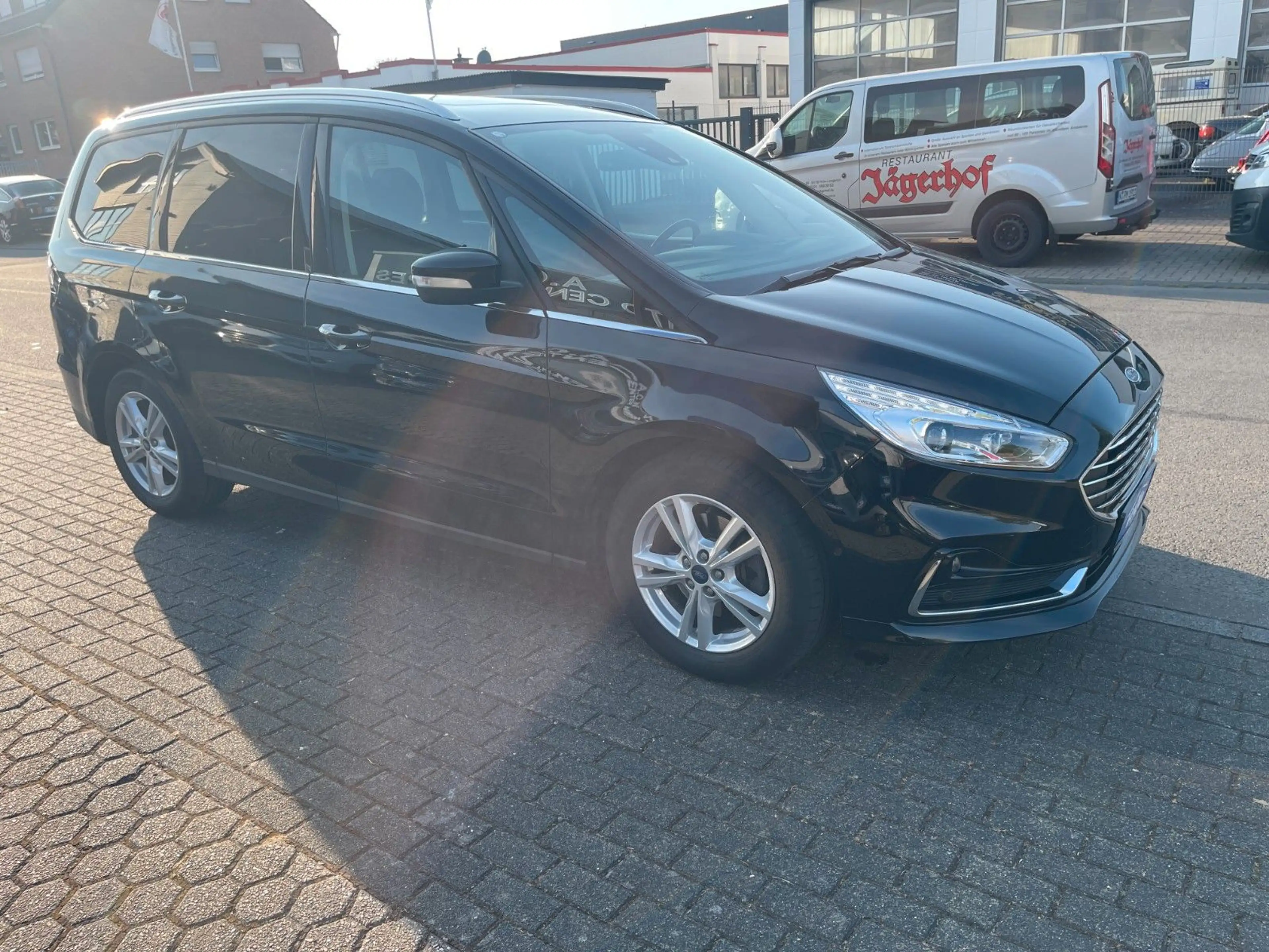 Ford Galaxy Titanium — photo 10