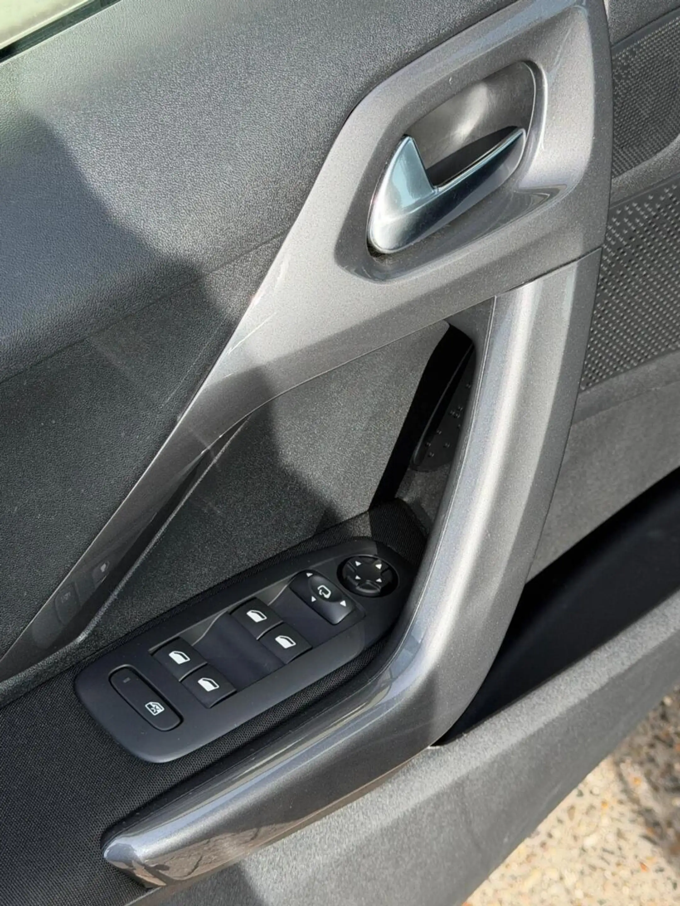 Peugeot 2008 1.2 Allure/AIRCO/NAVI/CRUISE/TREKH/APK/NAP — photo 11