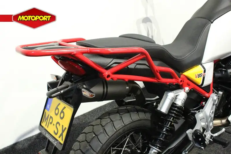 Moto Guzzi V 85 TT - foto 2