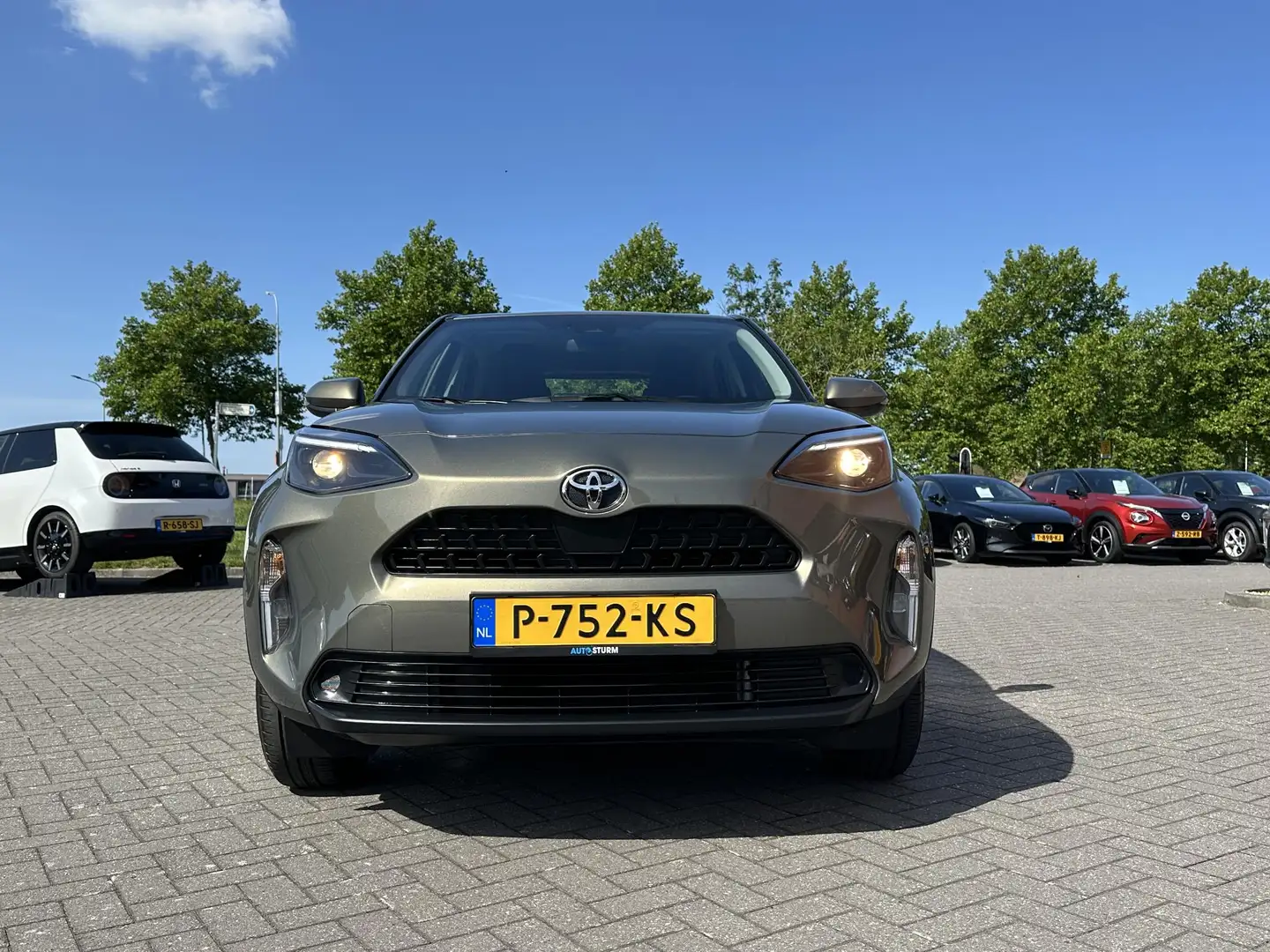 Toyota Yaris Cross 1.5 VVT-I Active Groen - 2