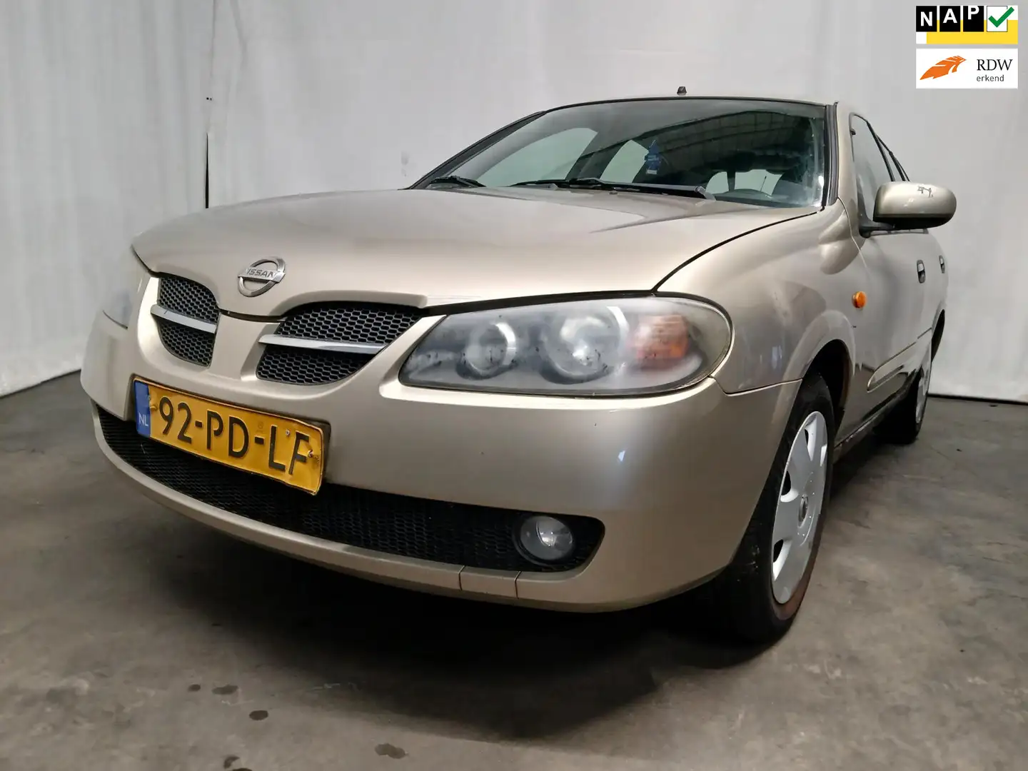 Nissan Almera 1.5 Acenta - Clima - Schae Beige - 1