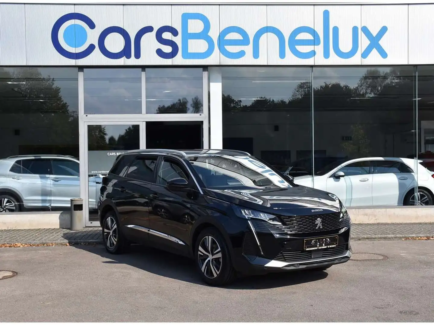 Peugeot 5008 1.2 PureTech Allure 7 Pl. GPS LANE CAM 1 MAIN Zwart - 1