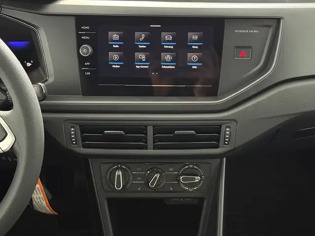 Volkswagen Polo view 11