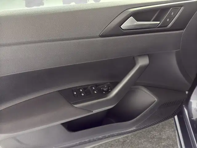 Volkswagen Polo view 13