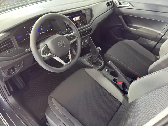 Volkswagen Polo view 6