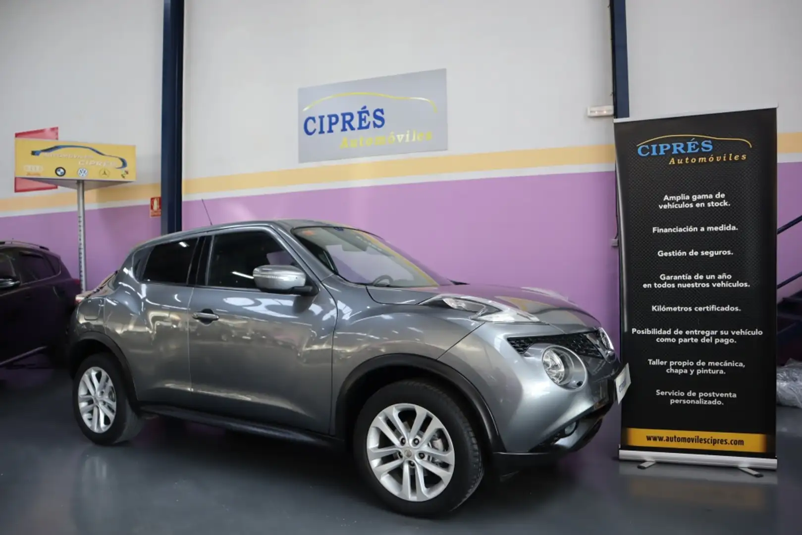 Nissan Juke 1.5dCi N-Connecta 4x2 Gris - 1