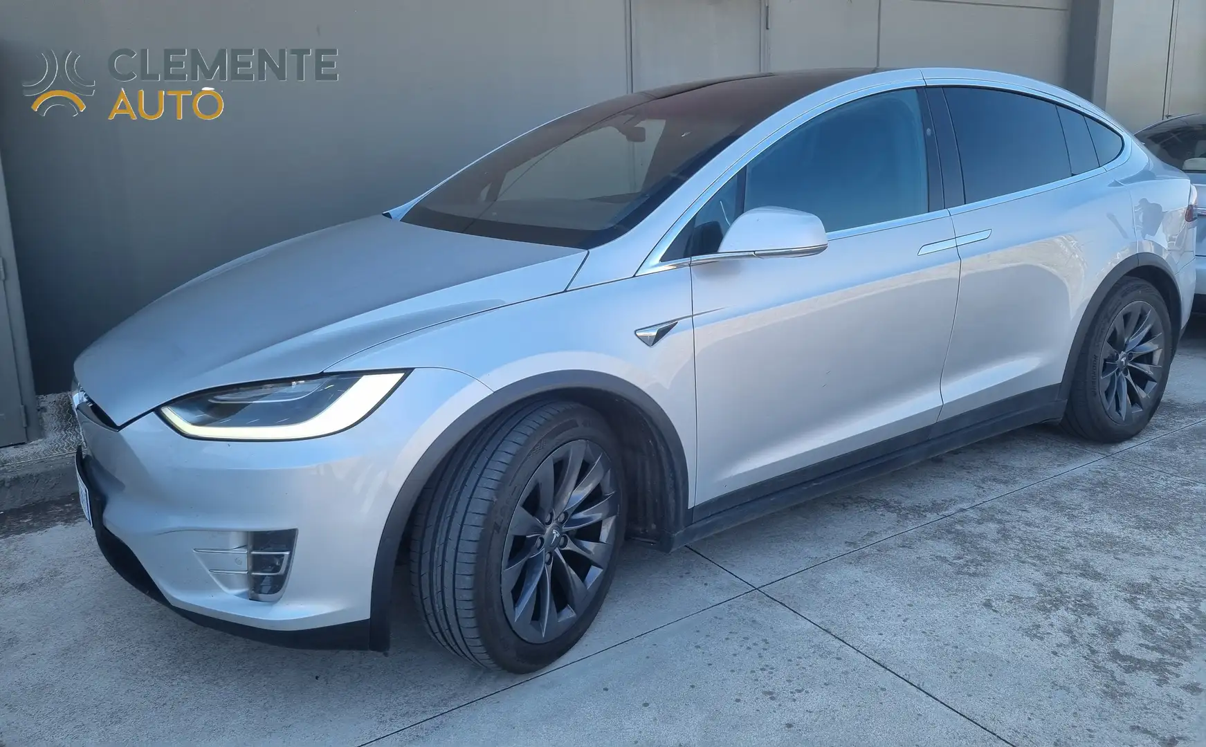 Tesla Model X 100 D Supercharger gratis a vita Grau - 2