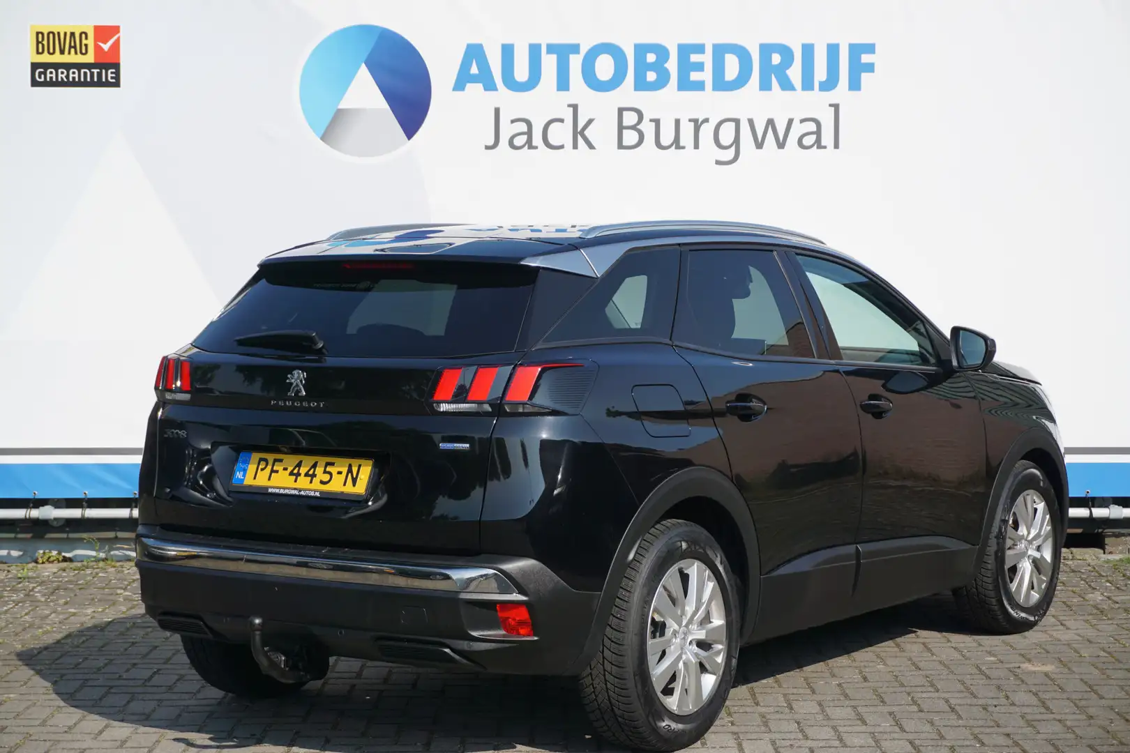 Peugeot 3008 1.2 PureTech Aut. Blue Lease Executive Trekhaak | Nero - 2