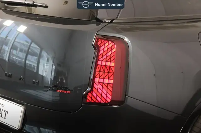 Mini Countryman view 6