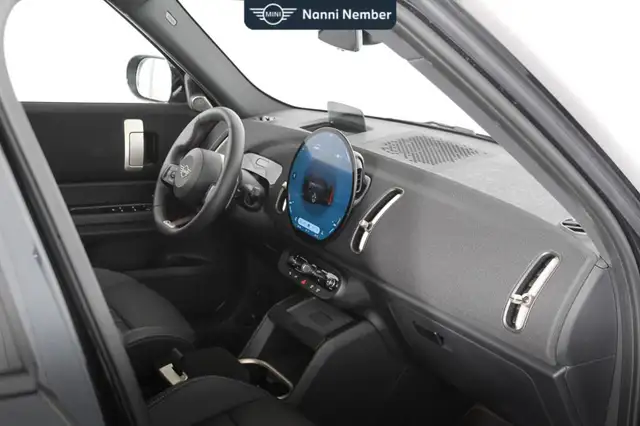 Mini Countryman view 8