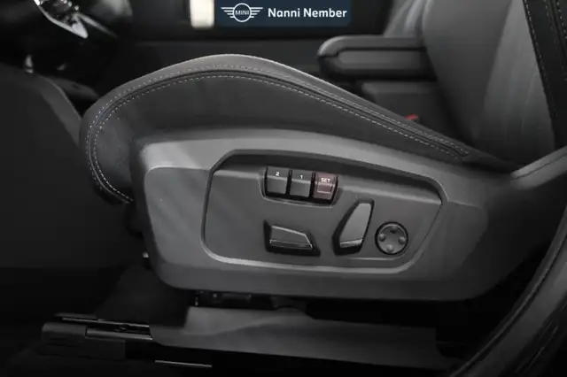 Mini Countryman view 15