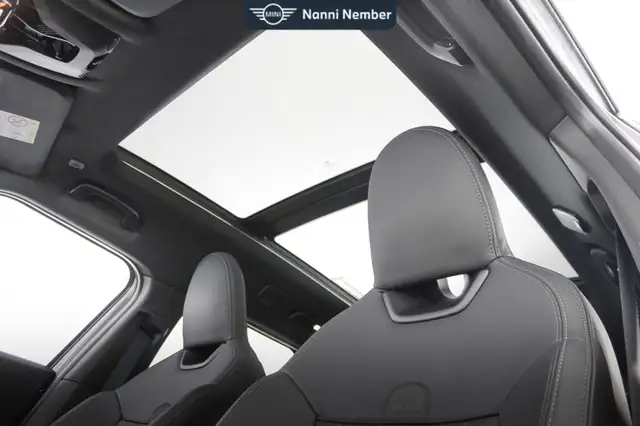 Mini Countryman view 9