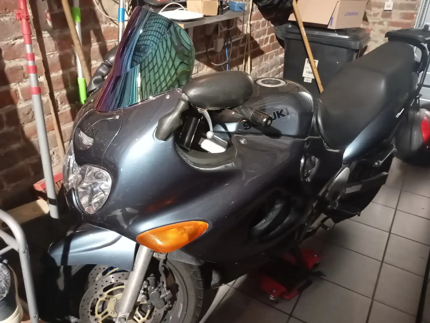 Suzuki GSX 750 Gsxf 750 Vert - 1