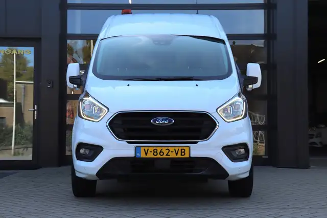 Ford Transit Custom view 23