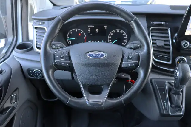 Ford Transit Custom view 7