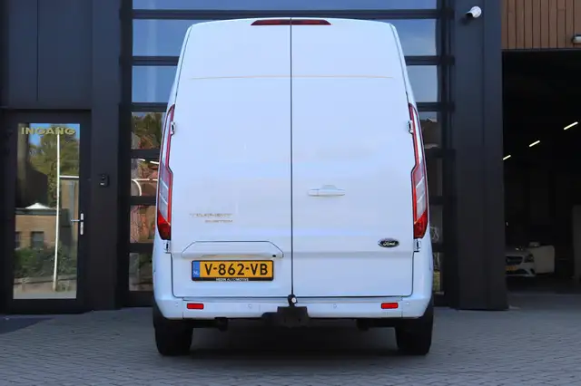 Ford Transit Custom view 24